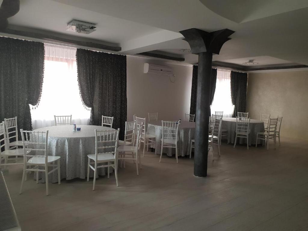 La Zinculescu Hotel Albeştii Pământeni Exterior foto
